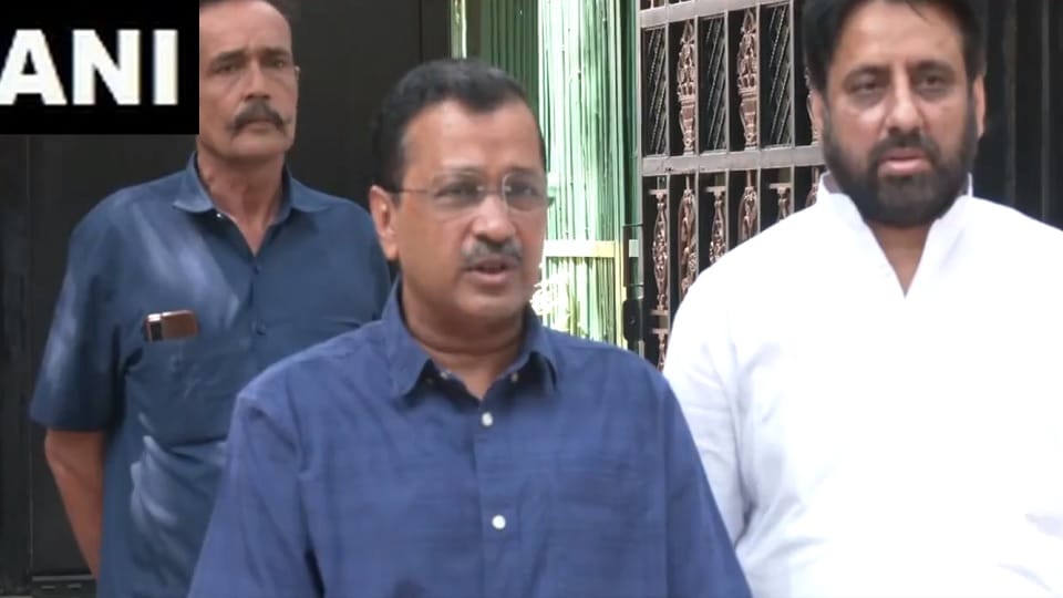 Meeting of Arvind Kejriwal and Amanatullah Khan
