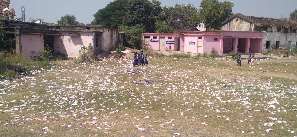 MP News: Anti-social elements tried to set fire to high school in Damoh, voting is to be held in this school