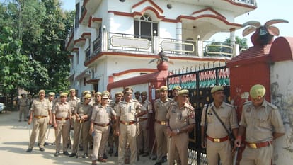 Deoria news Mass Murder There is no section 144 in village, curfew has been imposed