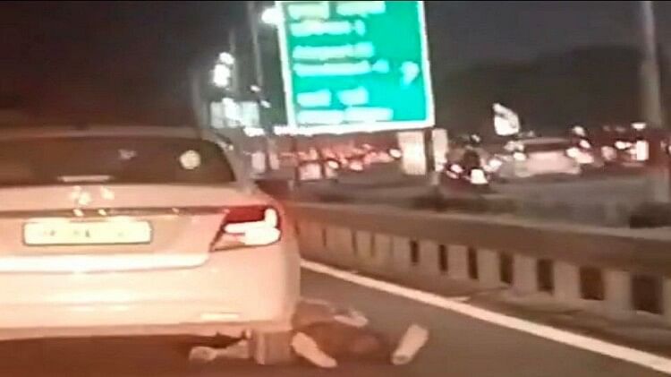 Delhi : Police was taking action on road accident