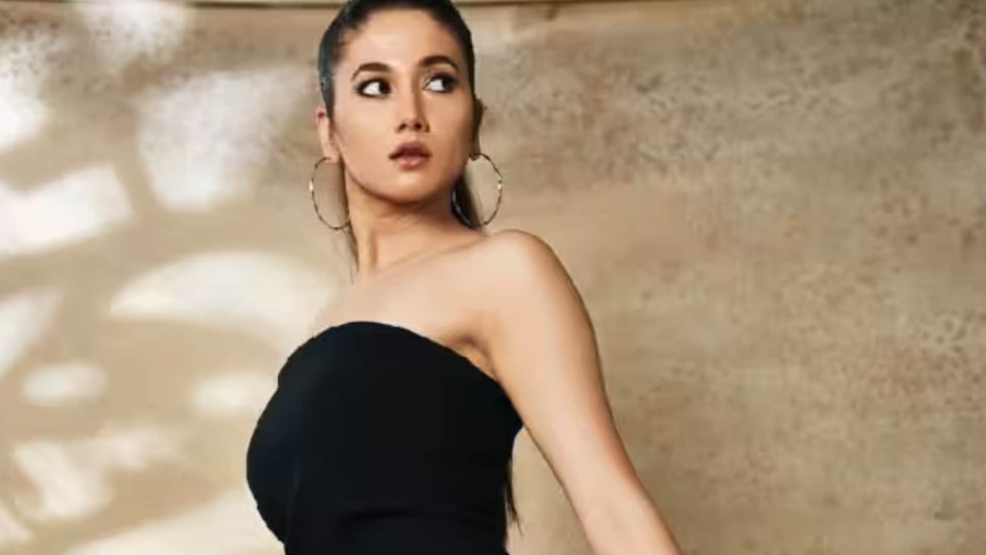 Jawan Fame Actress Alia Qureshi Revealed She was in Bangkok where Two People killed in Mall