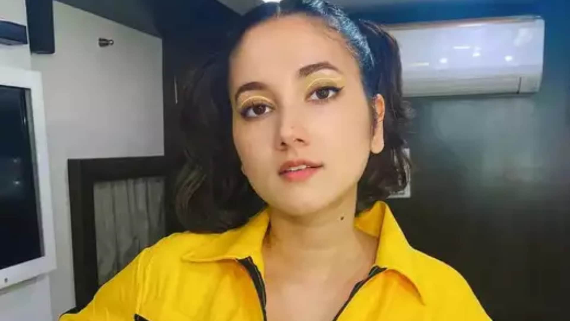 Jawan Fame Actress Alia Qureshi Revealed She was in Bangkok where Two People killed in Mall