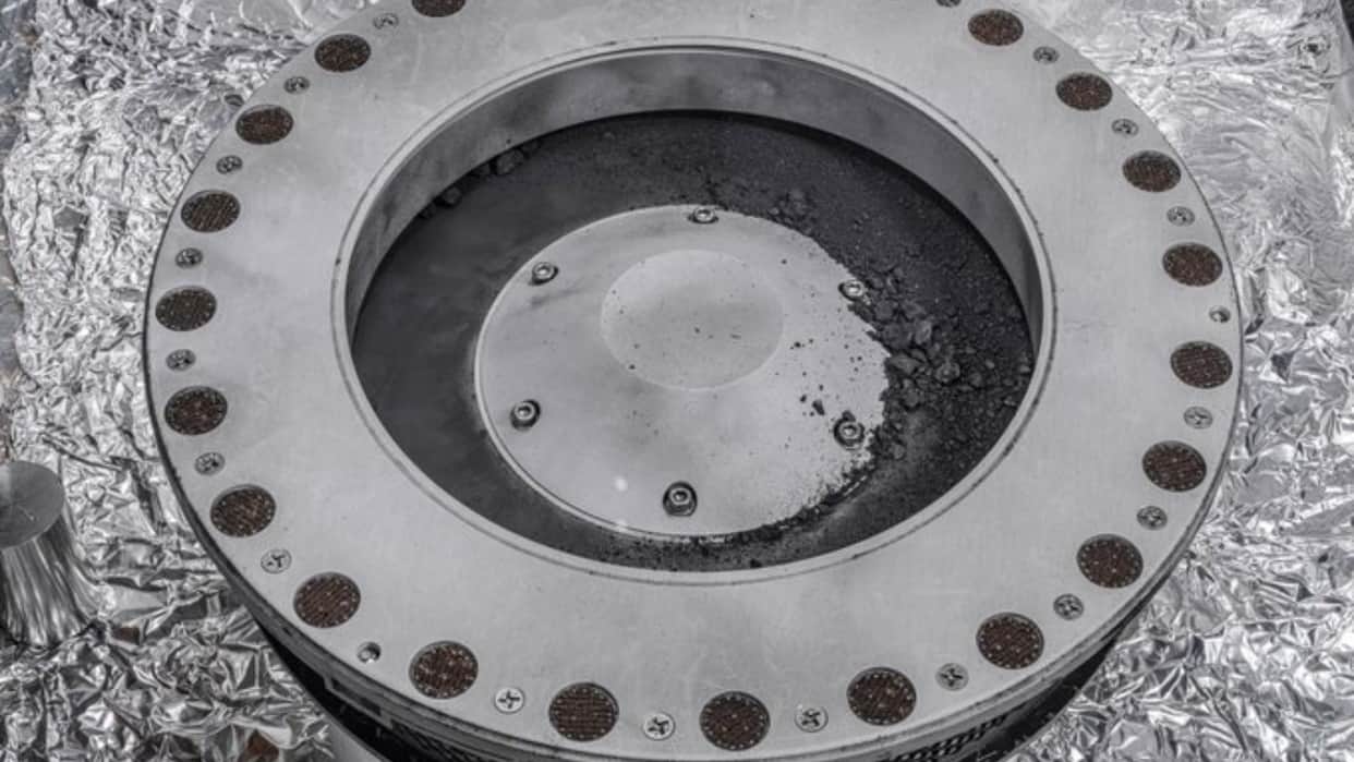 nasa osiris rex bennu asteroid sample is full of carbon and water