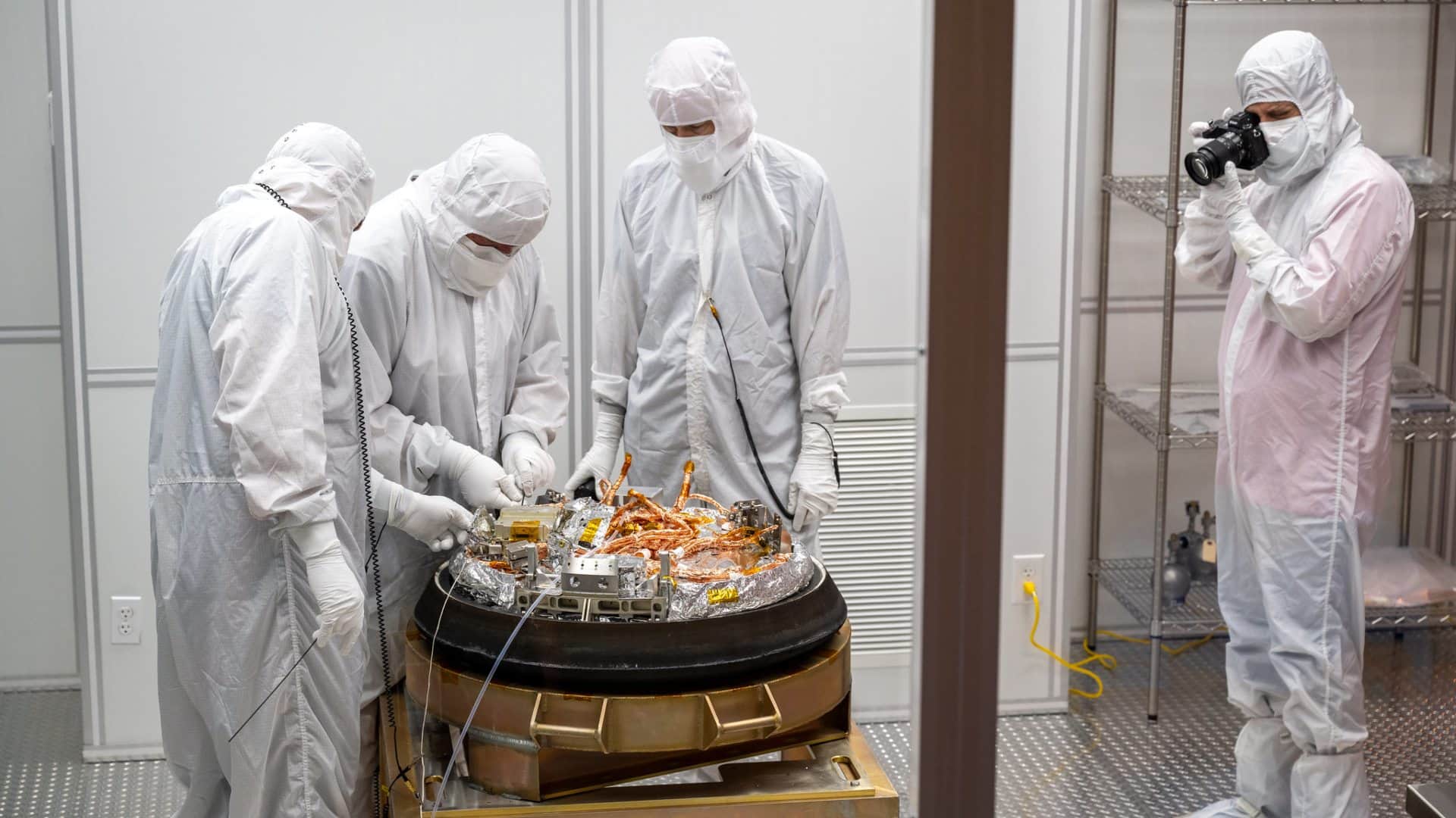 nasa osiris rex bennu asteroid sample is full of carbon and water