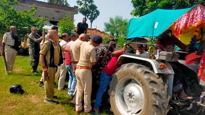 दो ट्रैक्टर जब्त