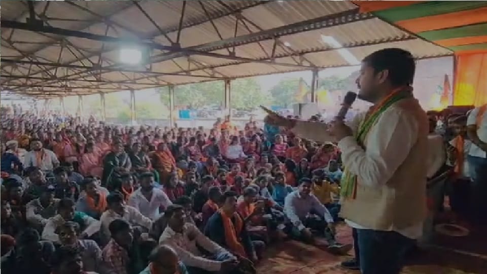 Chhattisgarh superstar Anuj Sharma attended new voter conference in Bilaspur