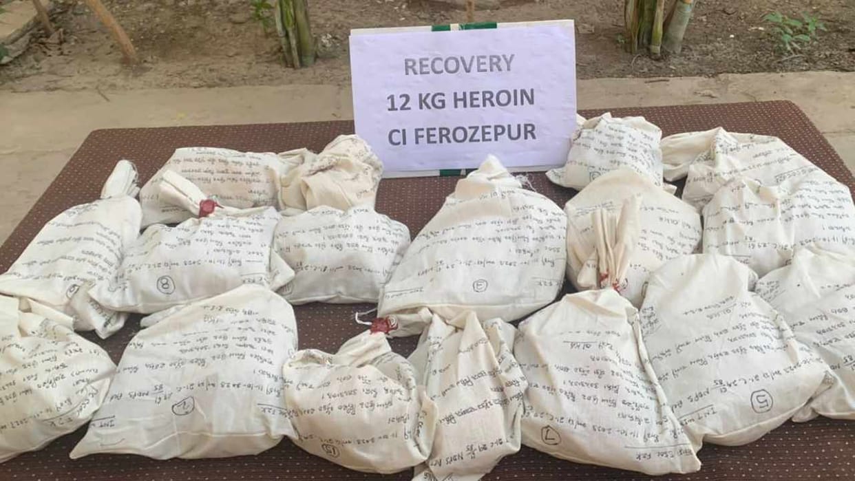 Counter Intelligence caught two smugglers with 12 kg heroin in Firozpur