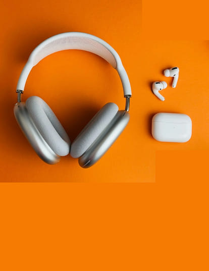 Earphone Vs Headphone