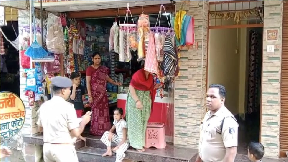 Thieves stole jewelery along with cash in Gaurela Pendra Marwahi