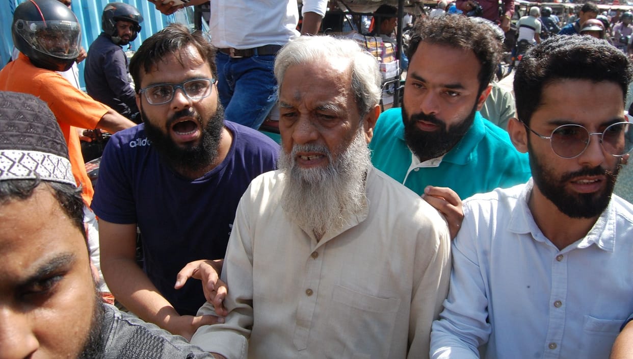 NIA raided doctors house, interrogation lasted for three hours, dozens of passports and Islamic literature rec