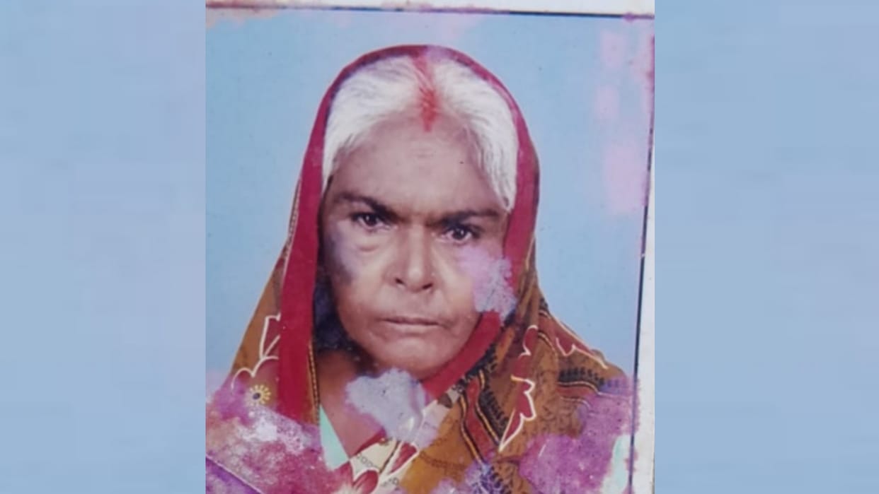 A car trampled an old lady in Bazarkhala in Lucknow.