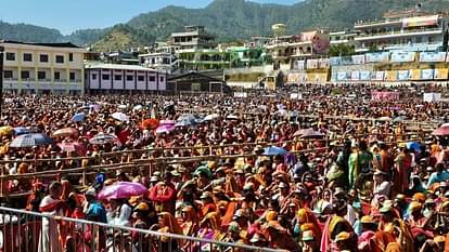 PM Modi Uttarakhand Visit: पीएम मोदी की जनसभा में उमड़ी भारी भीड़, इस बात पर हुए भावुक, तस्वीरें PM Modi Uttarakhand Visit Prime Minister Emotional During Public Meeting in Pithoragarh