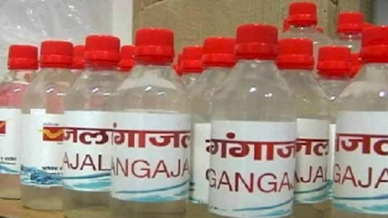 People of Sangamnagar are liking the Ganga water of Gangotri, Haridwar and Rishikesh.