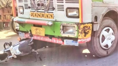 Father daughter killed as truck hits bike in Baddi Nalagarh Road in Solan Himachal Pradesh