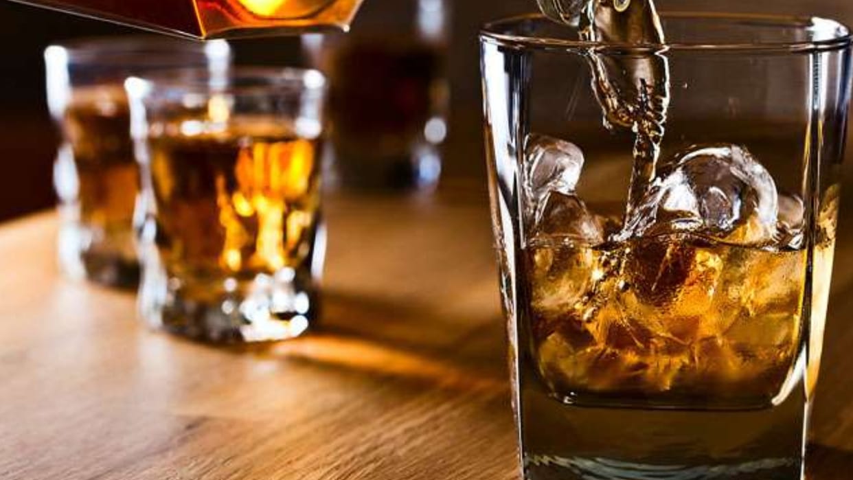 Ujjain: Excise department keeps an eye on illegal sale of liquor during the code of conduct,