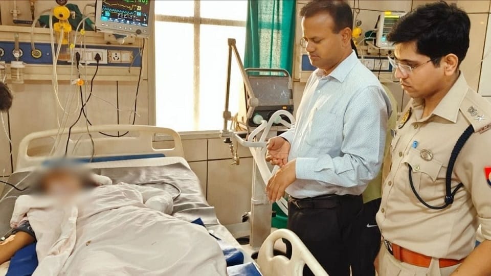 Bareilly school girl case injured girl treatment in ICU