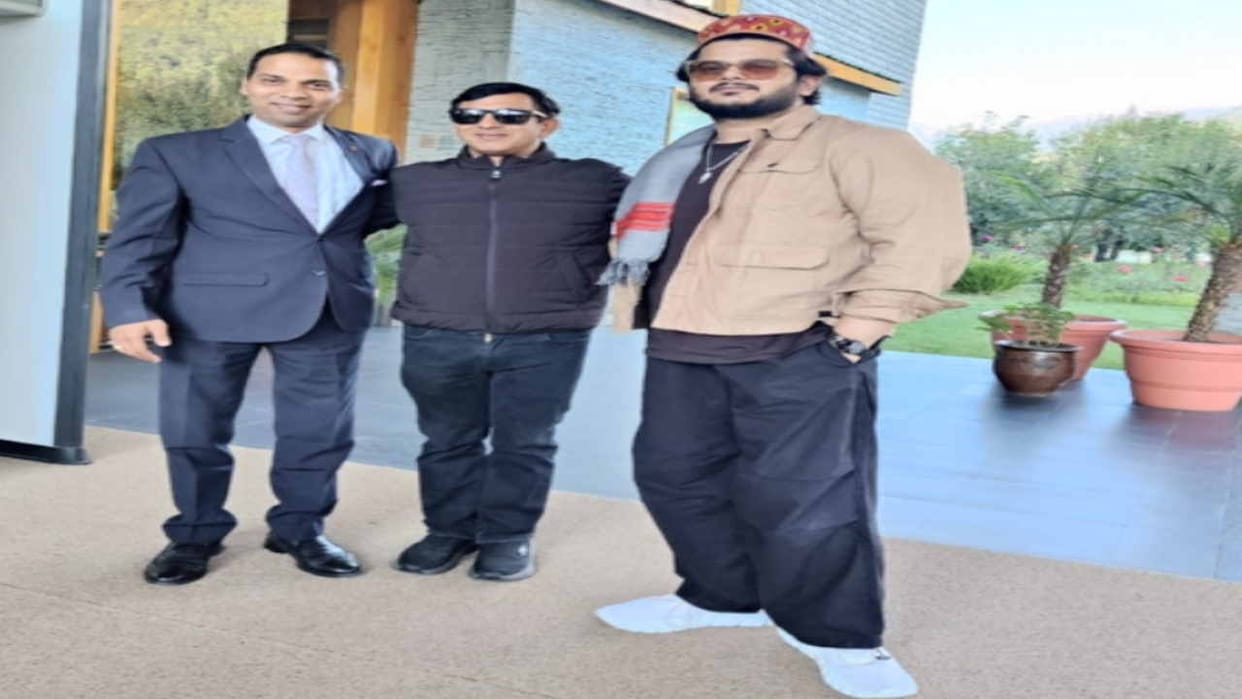 Singer Vishal Mishra reached Manali, will also visit Atal Tunnel Rohtang