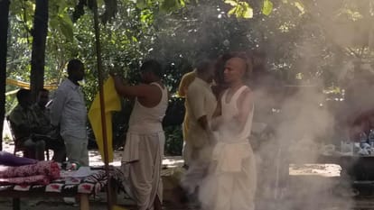 Deoria Mass Murder Devesh reached village for rituals