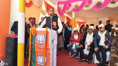 Jairam thakur said MP Pratibha is trying to thank him or ask for votes