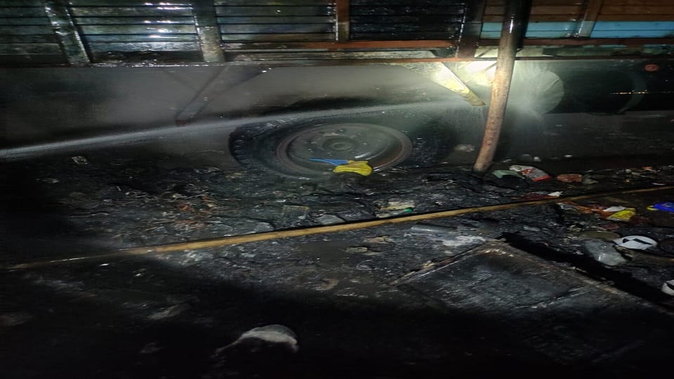 Car tyre caught fire in ramnagar