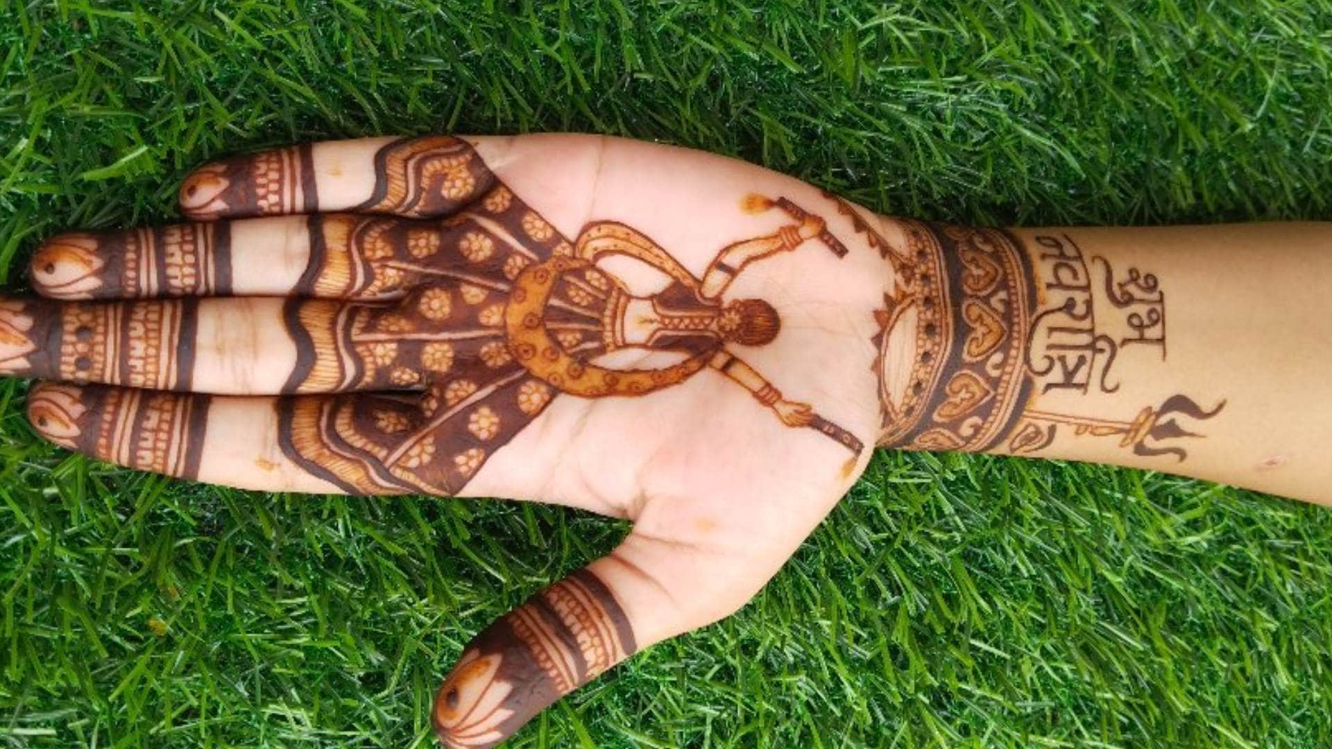 Shardiya Navratri 2023 latest Mehndi Design for Navratri