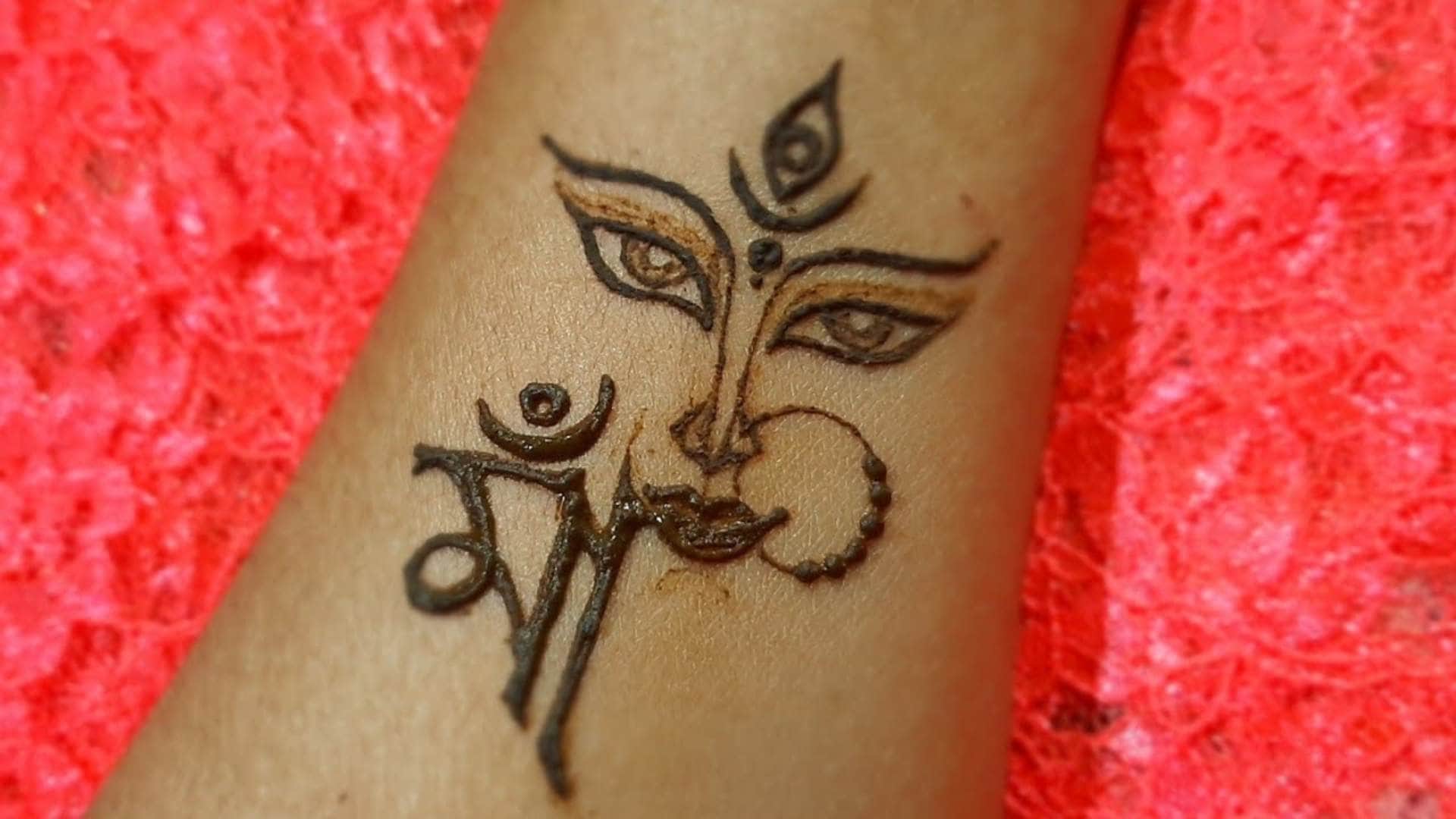 Shardiya Navratri 2023 latest Mehndi Design for Navratri