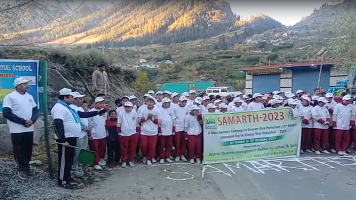 140 runners ran in Lahaul's Kukumseri, Arpit and Samriti won the mini marathon.