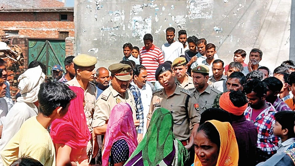 Loving couple consumed poison in Moradabad, young man died, girl admitted to hospital