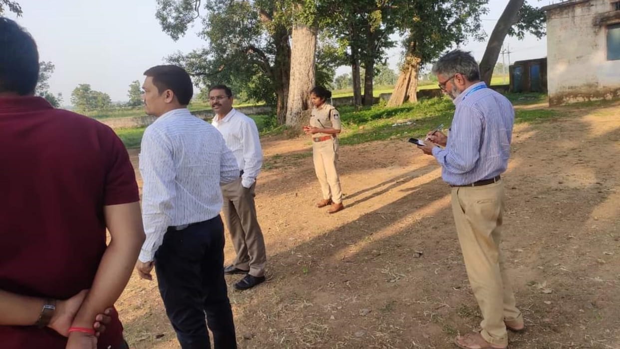 MP Election: Collector and Superintendent of Police inspected polling stations Chandwar, Koylari and Tamannara