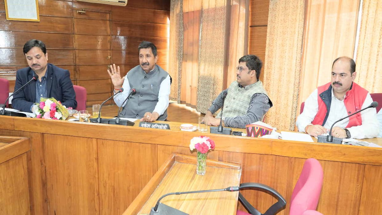 Mukesh Agnihotri said Cabinet will consider increasing the minimum bus fare.