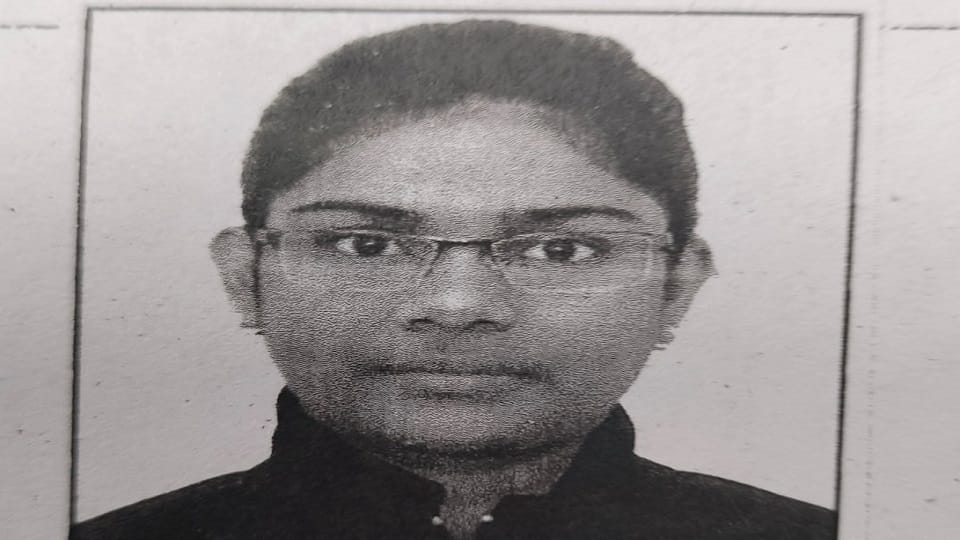 Dead body of MBBS student found hanging in medical hostel in Prayagraj