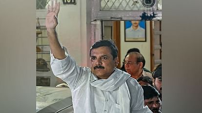 Liquor Scam: संजय सिंह को बड़ा झटका, हाईकोर्ट ने कहा- ट्रायल कोर्ट का फैसला सही, कानून सबके लिए बराबर Delhi High Court dismisses Sanjay Singh plea challenging his remand and arrest in liquor scam case