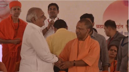 Meeting of Yogi Adityanath and Bhupinder Singh Hooda attracted attention in Mastnath Math Deshmela