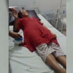 अस्पताल में भर्ती किशोरी।