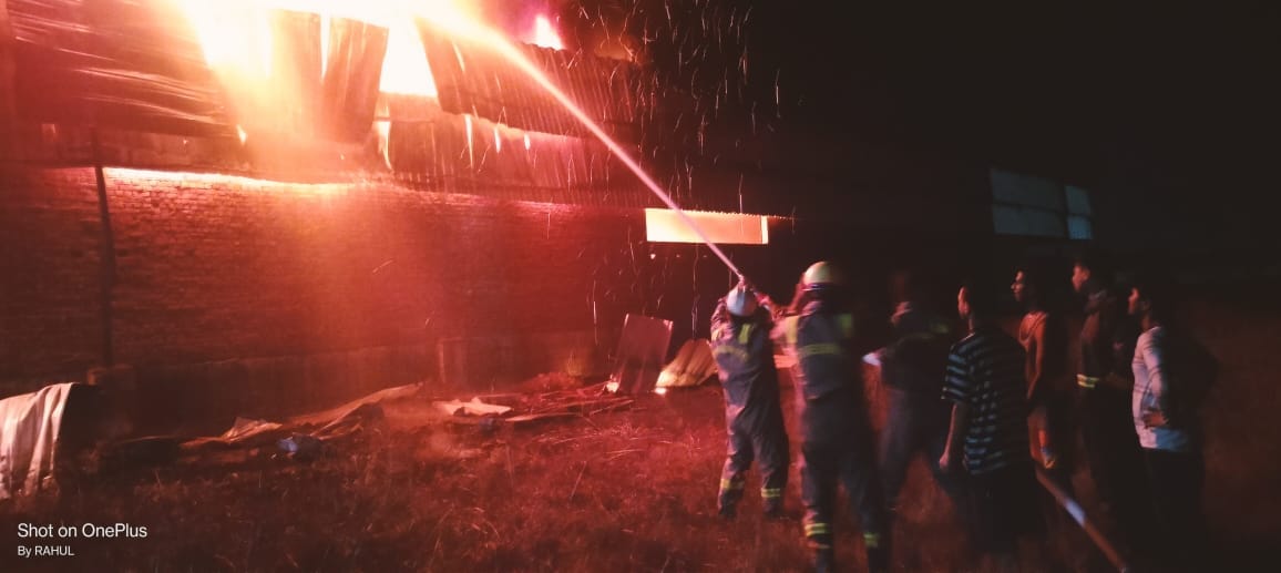 Kanpur Dehat, Fire broke out in Anandeshwar factory of Jainpur, fire equipment were not active, loss of ten la