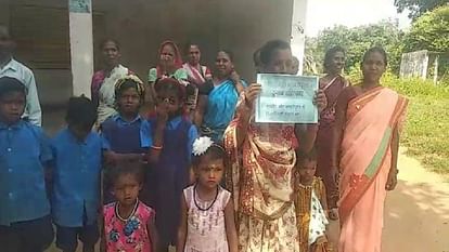 CG Election 2023: पहाड़ी कोरवाओं ने चुनाव के बहिष्कार का किया एलान, बुनियादी सुविधाओं के अभाव में कर रहे विरोध cg election 2023 Pahari Korvas announced boycott of elections