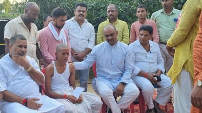Devesh started crying hugging MP and MLA in deoria mass murder case