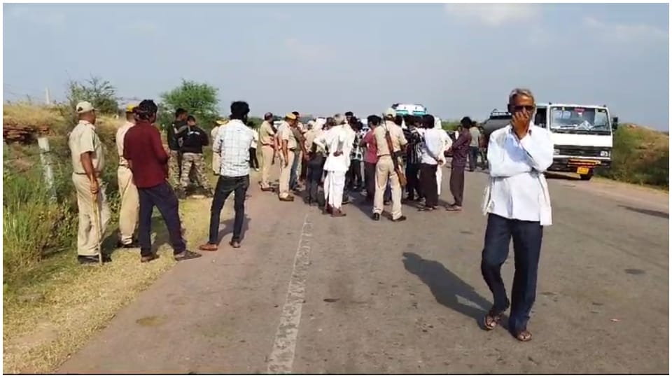 Tractor trolley filled with gravel crushed two in Dholpur one died