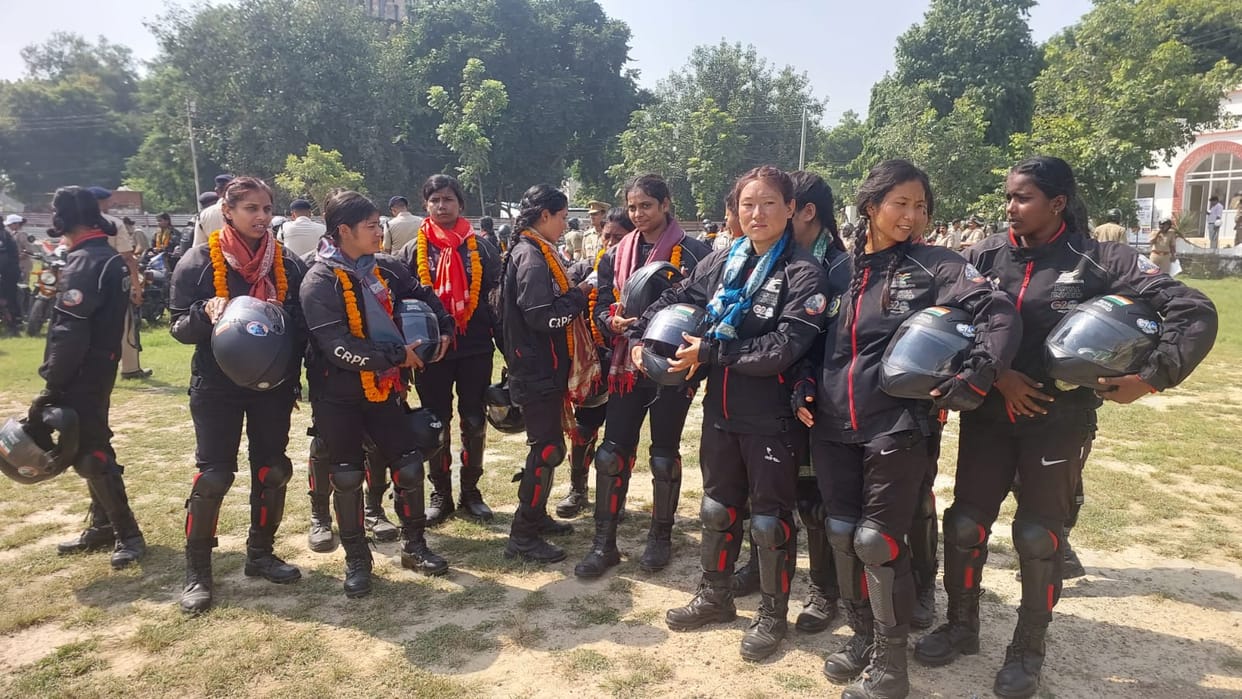 CRPF women bikers from Shillong reached Varanasi gave message of women empowerment