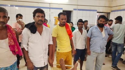 Bihar: शौच करने गए रिटायर्ड फौजी को गांव के लोगों ने इस कारण मार दी गोली; गंभीर हालत में अस्पताल में भर्ती Villagers shot a retired soldier over land dispute while went to defecate in field in Bhojpur
