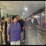 21 नवंबर 2022 को ताजमहल में अमेरिकी नौसेना सचिव के साथ फर्जी गाइड असद आलम खान