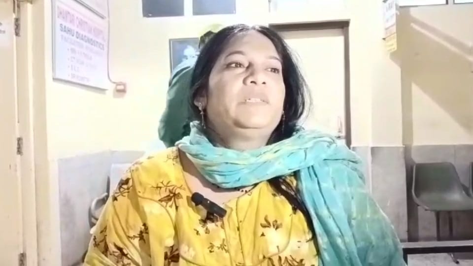 अर्चना गिरी गोस्वामी,मृतक की पत्नी