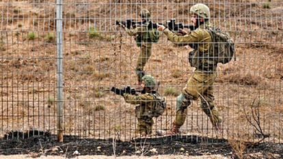 Why did Israeli soldiers criticize Benjamin Netanyahu's son Yair Netanyahu