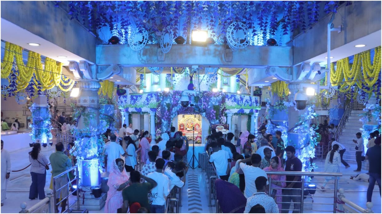 Jhandewalan temple Delhi news ,Arrangement of free e-rickshaw from Jhandewalan metro station to the temple
