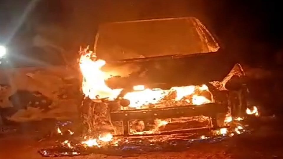 car burnt to ashes in Mursan Hathars