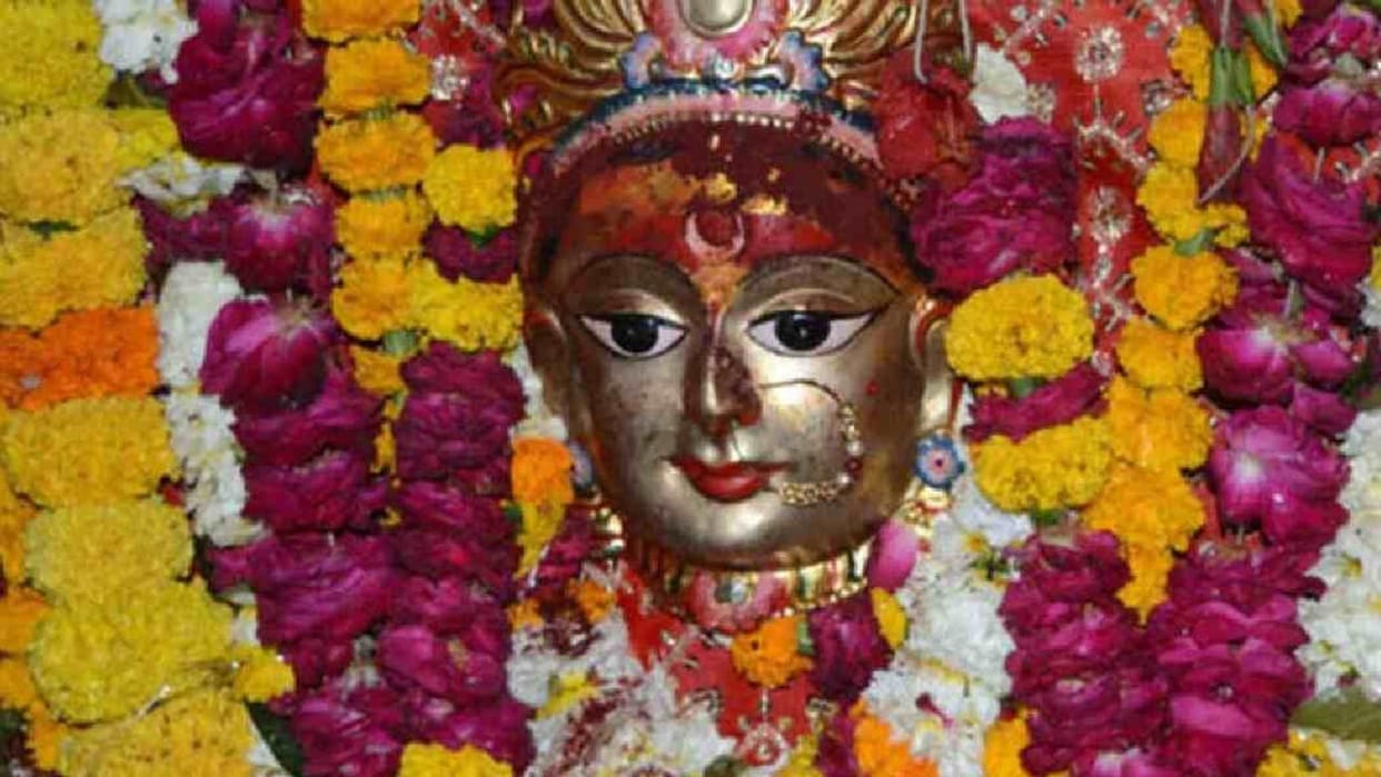 Shardiya Navratri 2023 begins, grand adornment of Mata Shailputri in Kashi