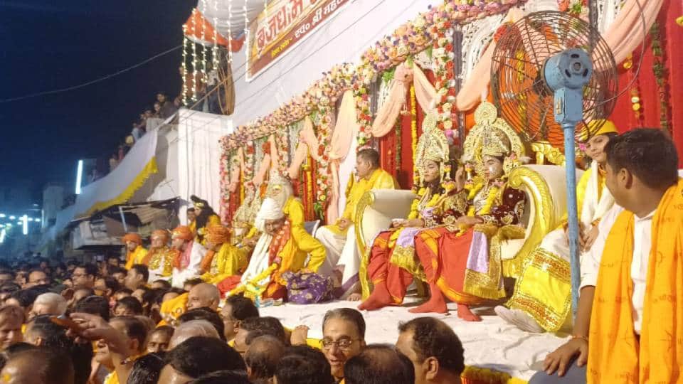 Ram Baraat was organized in Mathura crowd of people gathered to see it