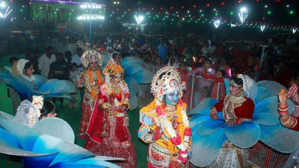 Ramlila Moradabad: Lord Shri Ram birth anniversary celebrated, devotees were emotional seeing Sita Swayamvar