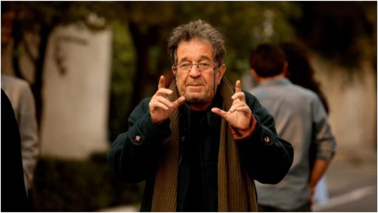 Noted Iranian film director Dariush Mehrjui And His wife found stabbed to death at home