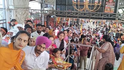 Devotees Pay Obeisance At Shaktipeeth Jwalamukhi Temple On The First Day Of Shardiya Navratri